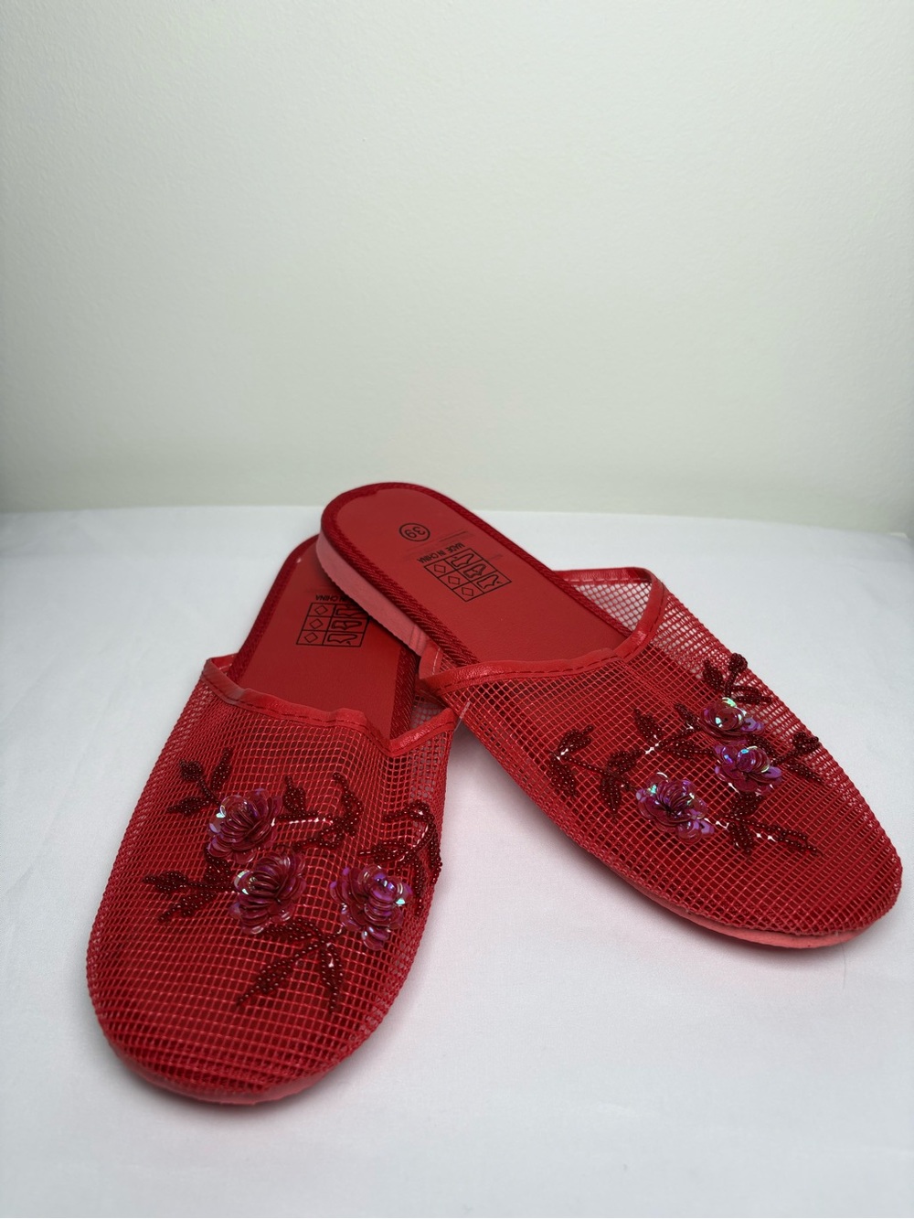 RED FLORAL SEQUIN MESH SLIPPERS